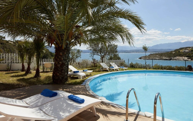 Longobardi Sea Front Villa Chania Greece