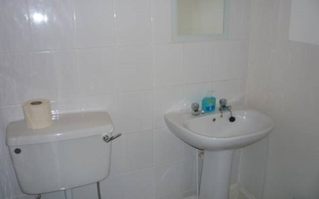 Vallum House Hotel