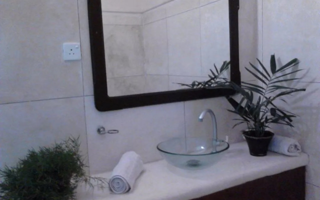 OYO 297 Manidi Villa