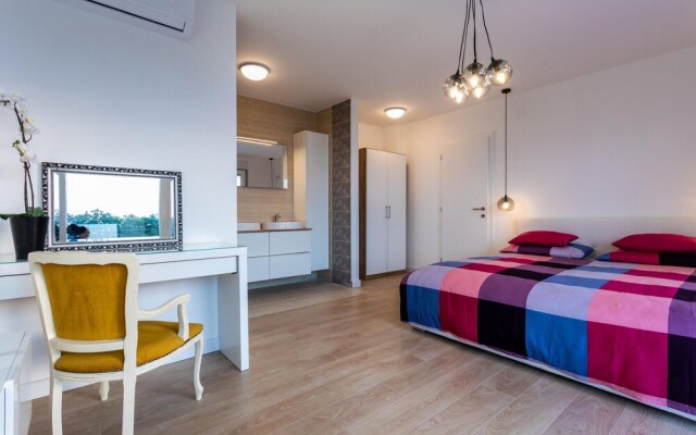 Beautiful Home in Klimno With Sauna, Wifi and 4 Bedrooms