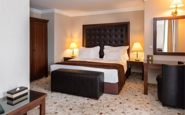 Maxi Park Hotel & Spa