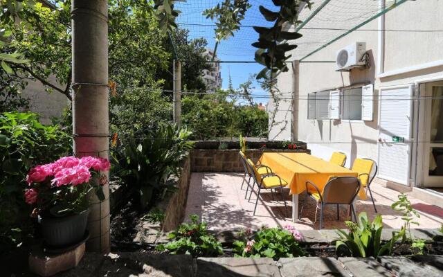 Apartments Nina Beach