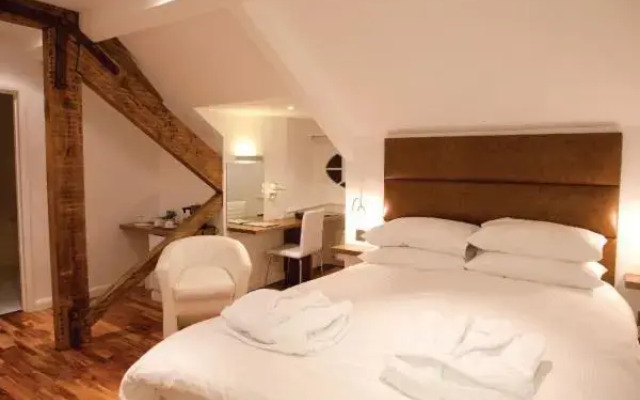 The Blueberry Hotel