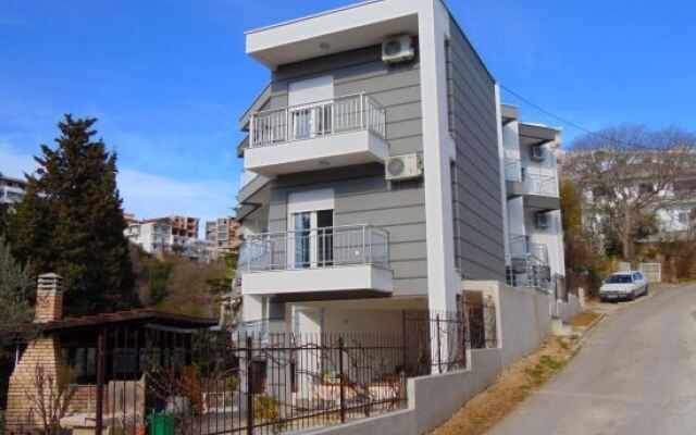 Apartments Milic