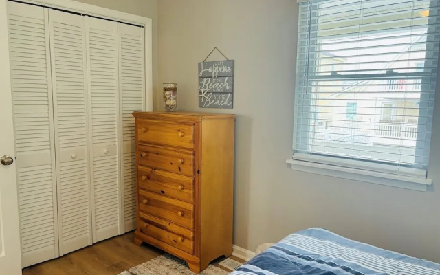 Buckeye's At The Beach 3 Bedroom Home by RedAwning