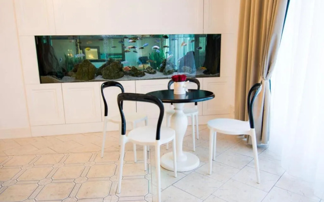 Mrowka Centrum Konferencyjno Apartamen