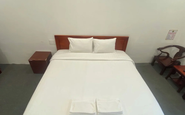 Mini Dien Bien Riverside Hotel - Lang Thai