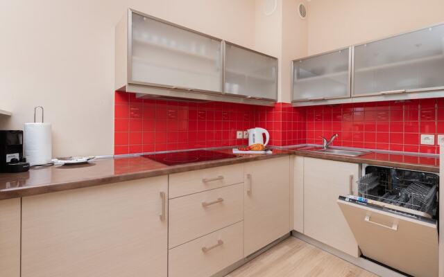 Elegant Apartment Seaside by Renters