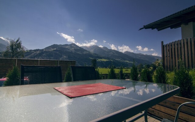 Oscar & Sons Apartments