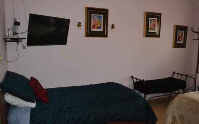Swann Lodge B&B