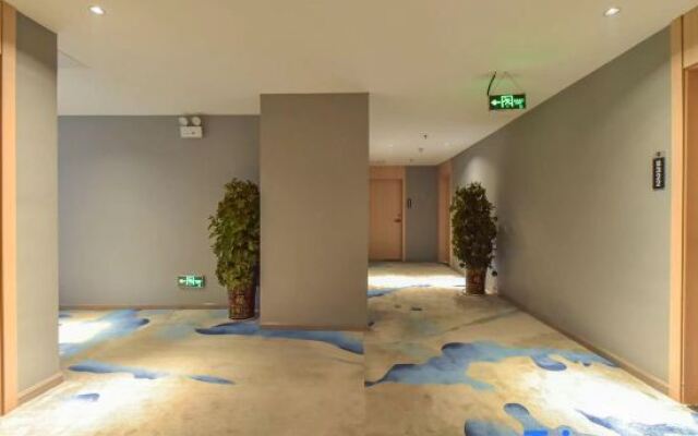 Whale Chi Hotel
