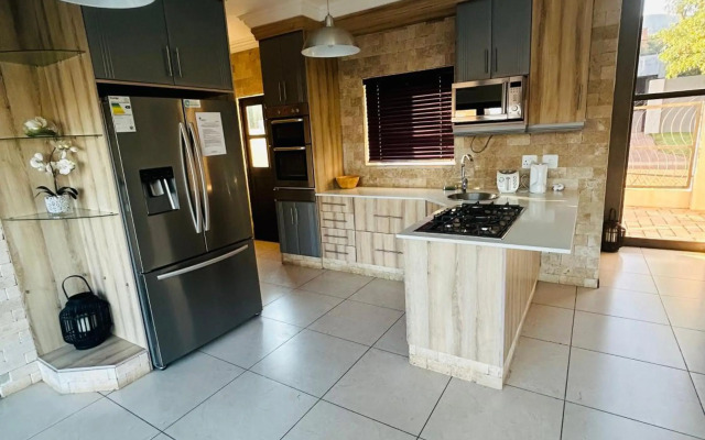 Bluewave Villa at 944 Kota