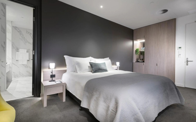 The Melbourne Hotel
