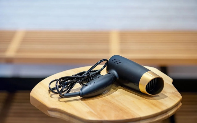 Siam Subway Hostel and Café