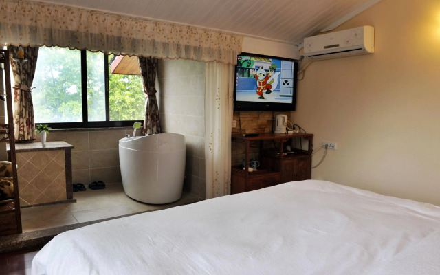 Yangshuo Riverview Hotel