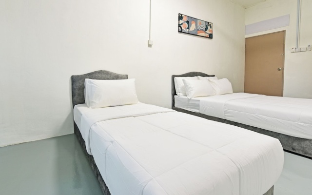 Hotel O S Homestay – Guest Rooms – Kuantan