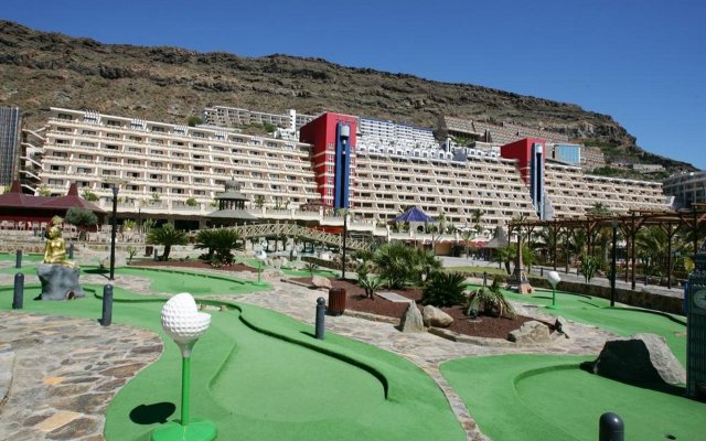 LIVVO Lago Taurito Hotel & Aquapark - All Inclusive