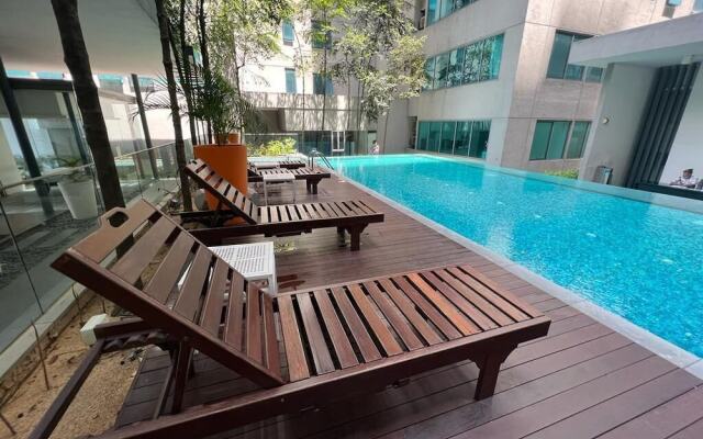 Summer Suites KLCC by Luna
