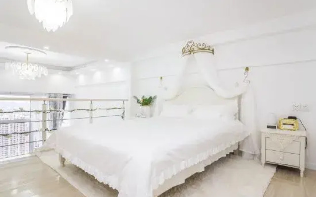 Extraordinary Meisu Apartment