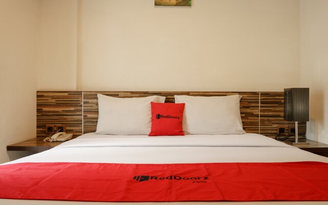 Reddoorz Premium @ Gunung Sahari 2