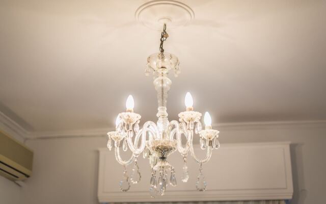Elegant Koukaki Apartment  by Cloudkeys
