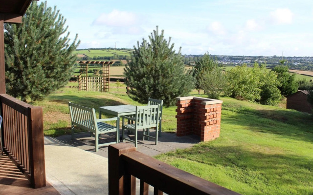 Holly Lodge