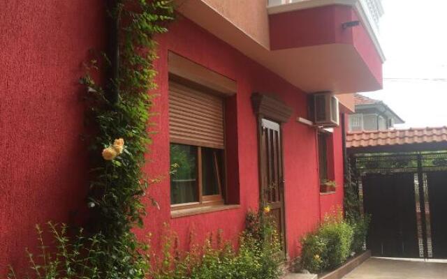 Red House Family Hotel