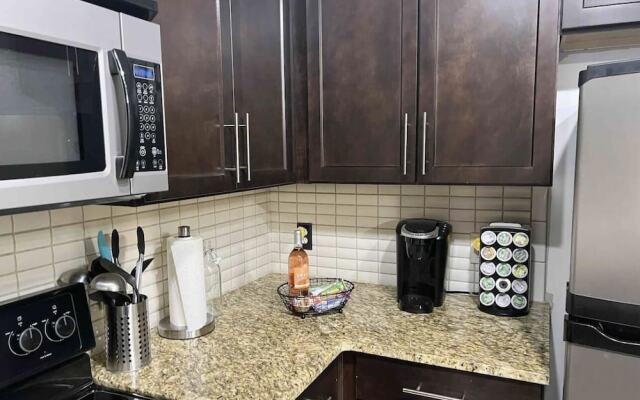 2 Two King Bed Buckhead Condo