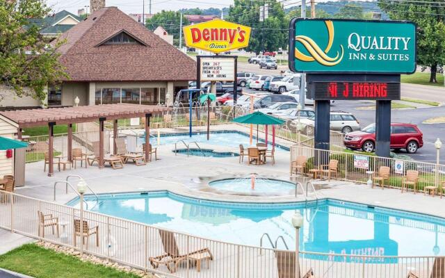 Quality Inn And Suites Dollywood