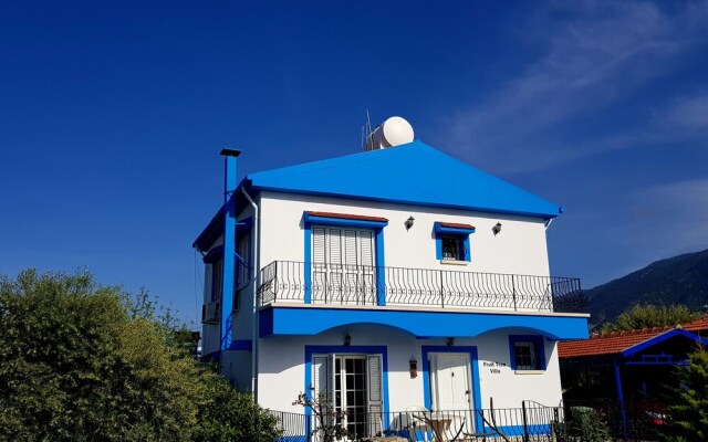 Fruit Tree Villa 3 Double Bedrooms With Spectacular Mountain Sea View