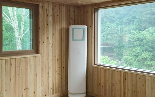 Jecheon Log Tree Pension