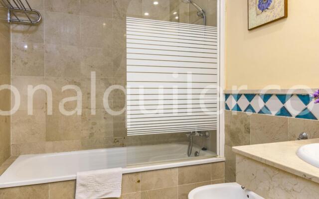 Banana Beach Marbella 4 pax 326