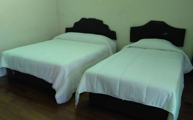 Kuching Waterfront  Lodge