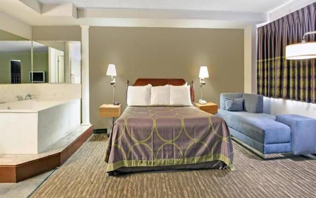 Super 8 Dallas Love Field Market Center