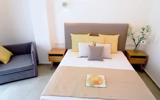 Stavros Beach Hotel