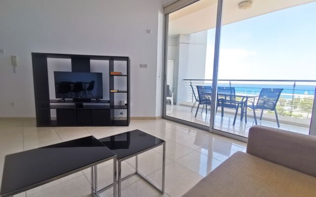 Paradise Palms Seaview Apartment