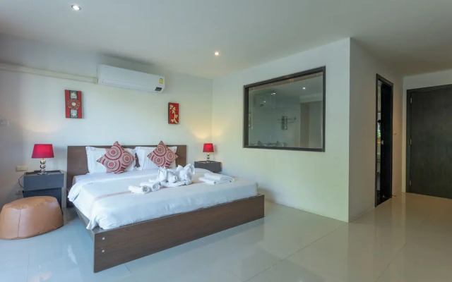 Heart of Patong  Pool Beach Bangla C134