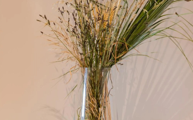 UNIQUE Modernist Duplex apartment & PARKING