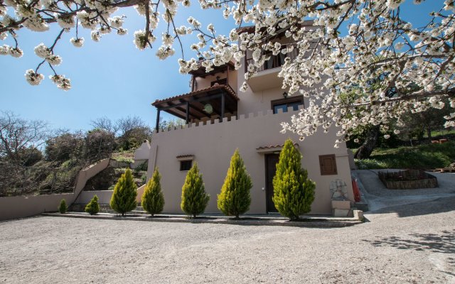 Aori Hillside Villa