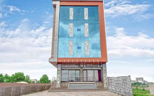 OYO Flagship 80515 Hotel Shivam Palace