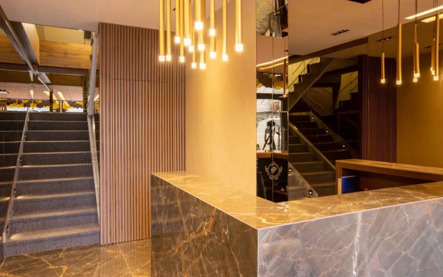 Plaza Boutique Hotel