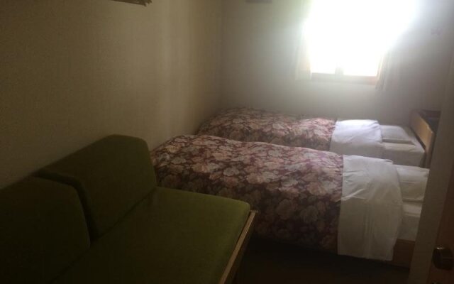 Petit Pension Yes No