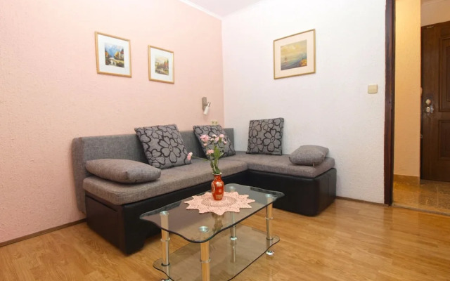 Apartment 959