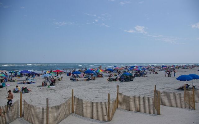 Aloha Oceanfront Motel