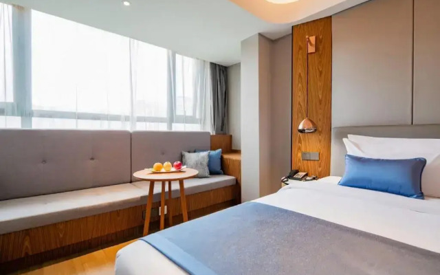 Yitel Collection (Chengdu DuFU Thatched Cottage & Sichuan Provincial People's Hospital  Station）