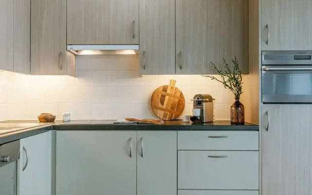 Bright Apartment With Large and Sunny Garden
