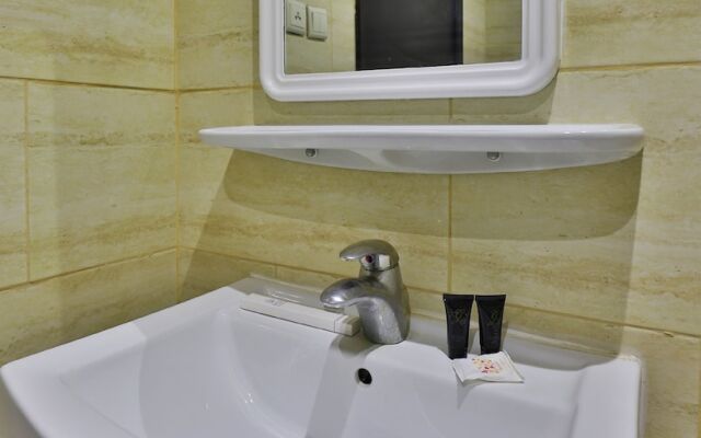 OYO 268 Durrat Alamaken Furnished Apts