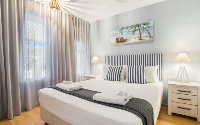 Tropical Unit with Private Fenced Garden Close to The Beach 4 – Guest Rooms – Cairns