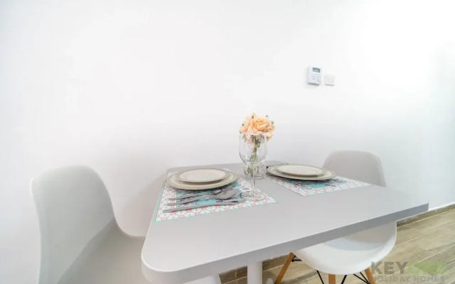 KOHH – Studio in Laya Mansion - Hotel in ดูไบ - Photo 2