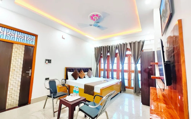 Hotel Mateshwari Palace Ayodhya